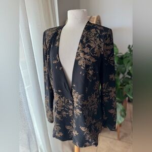 Chic Black and Gold‎ Floral Blazer
